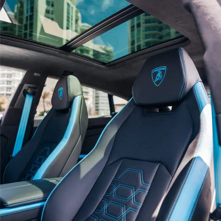 Lamborghini Urus S Blue - Image 36